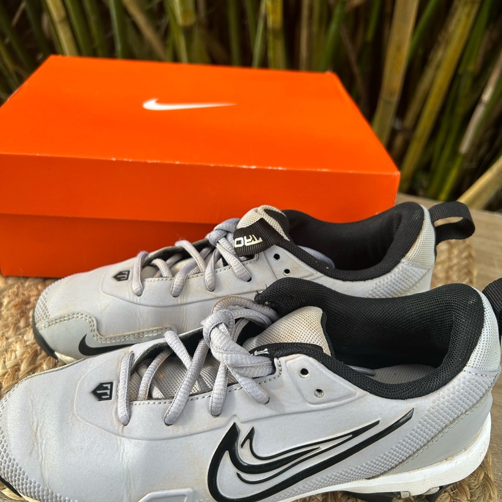 Nike Gray and Black Cleats Athletic Shoes Baseball Tball